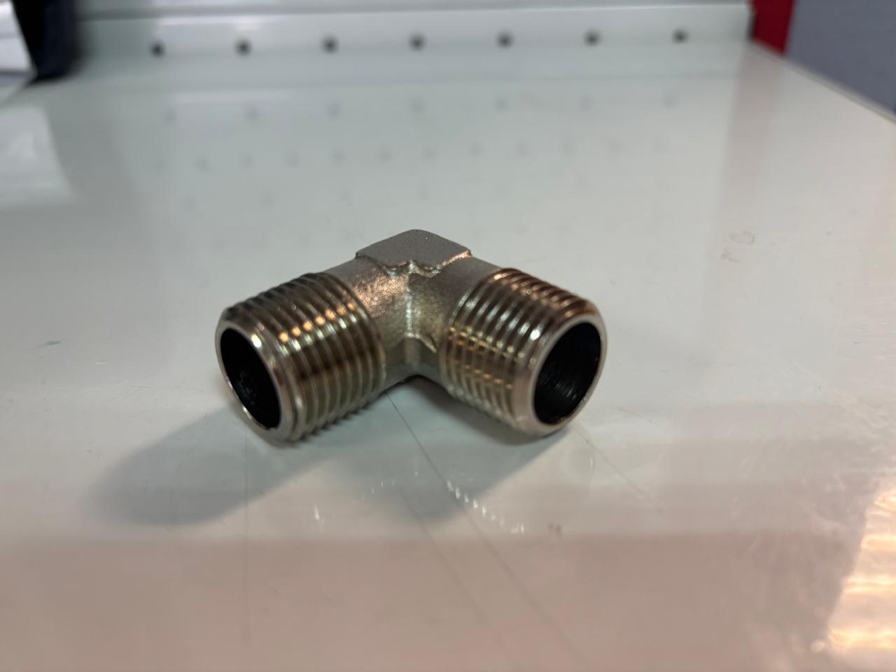 Переходник уголок L-MM 1/2" 266/4 1255/4 Переходник уголок L-MM 1/2" 266/4 1255/4