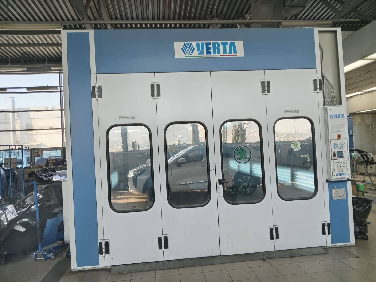 Покрасочная камера Nova Verta Prestige, Б/У. 2012г. выпуска Покрасочная камера Nova Verta Prestige, Б/У. 2012г. выпуска